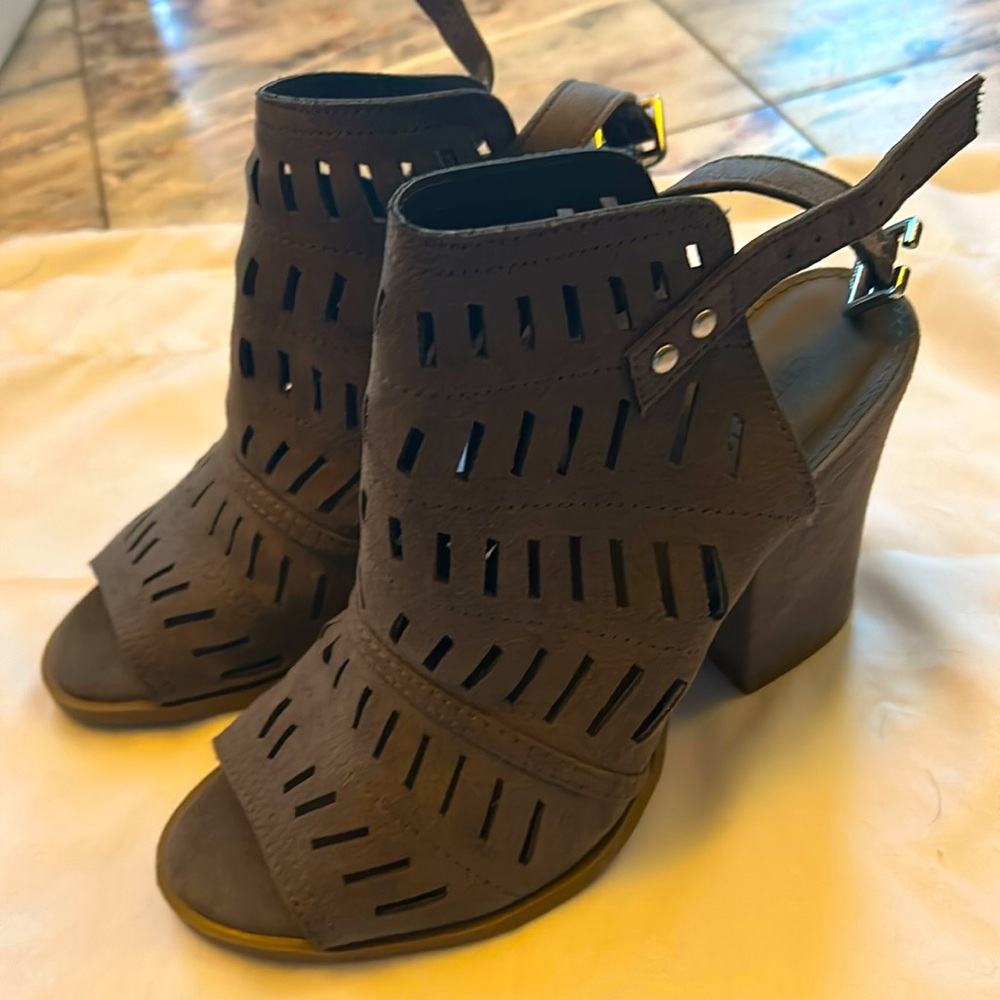 Christian Sirjano olive colored cut out heels size 7